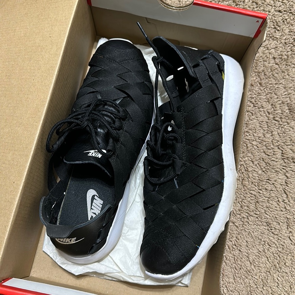 Nike juvenate woven